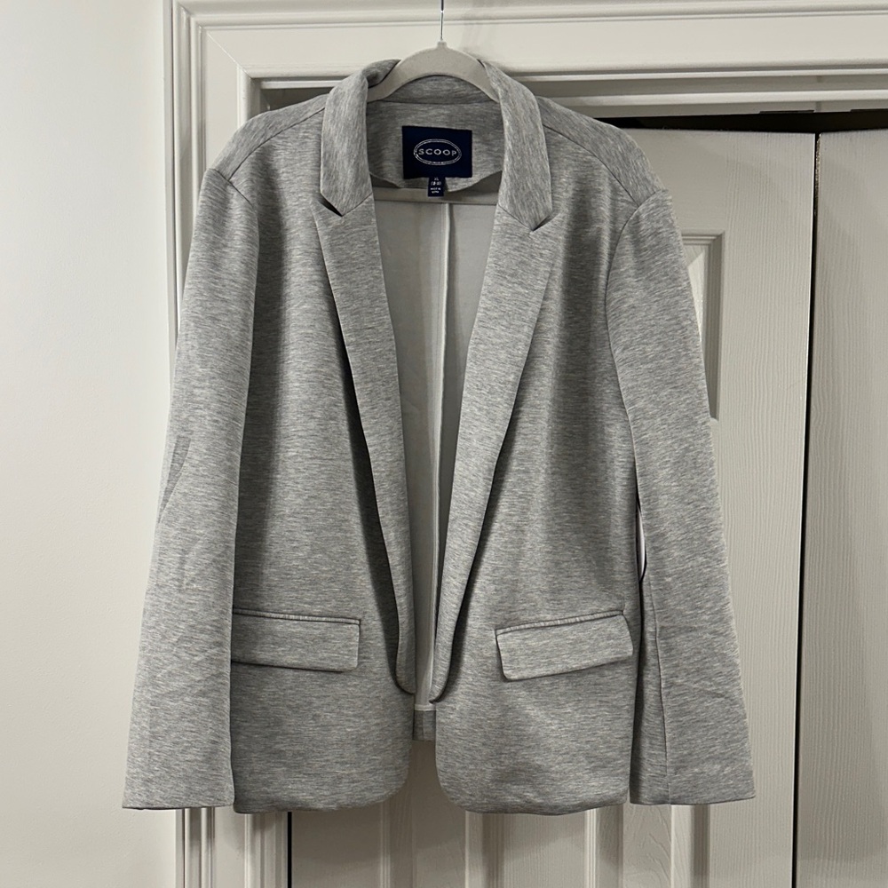 Scoop Women's Gray Blazer